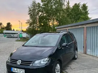Gebraucht VW Sharan Comfortline 184 PS (135 kW) 2016 Schwarz Van / Kleinbus