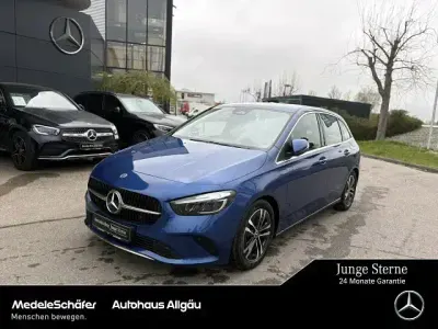 Gebraucht Mercedes B200 Progressive 163 PS (119 kW) 2025 Spektralblau Van / Kleinbus
