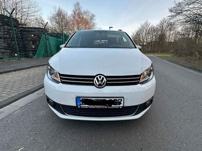 Gebraucht VW Touran Highline 140 PS (102 kW) 2014 Weiß Van / Kleinbus
