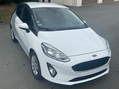 Gebraucht Ford Fiesta Cool & Connect 101 PS (74 kW) 2018 Weiß Kleinwagen