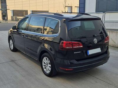 Gebraucht VW Sharan 150 PS (110 kW) 2016 Schwarz Van / Kleinbus