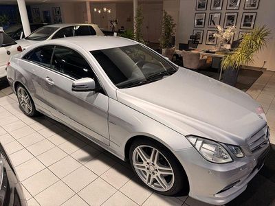 Silber Gebraucht 2012 Mercedes E220 AMG line Coupé | 16.999 € (Guter Preis)