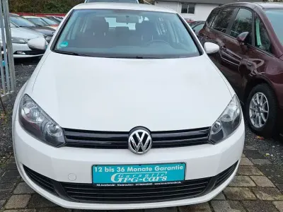 Second-hand VW Golf VII Trendline 105 CP (77 kW) 2012 Alb Berlinǎ