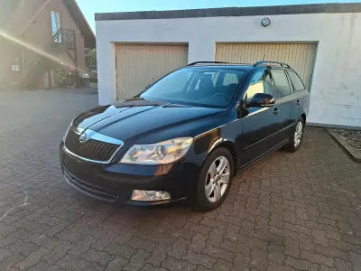 Gebraucht Skoda Octavia 140 PS (102 kW) 2009 Schwarz Kombi