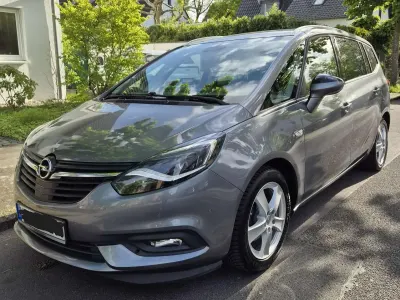 Gebraucht Opel Zafira Business Edition 140 PS (102 kW) 2017 Grau Van / Kleinbus
