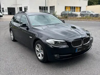 Gebraucht BMW 520 184 PS (135 kW) 2012 Schwarz Kombi