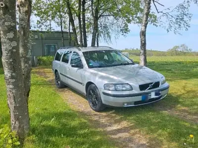 Usata Volvo V70 170 CV (125 kW) 2003 Argento Station wagon