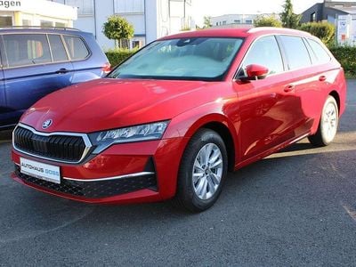 Rot Gebraucht 2025 Skoda Octavia Selection Limousine | 32.790 € (Fairer Preis)