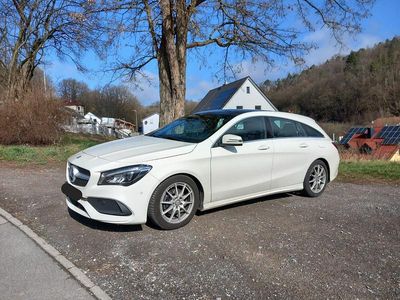 Gebraucht Mercedes CLA200 Shooting Brake AMG line 156 PS (114 kW) 2016 Weiß Kombi