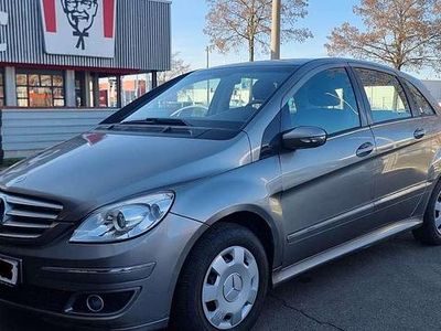 Gebraucht Mercedes B170 116 PS (85 kW) 2005 Kometgrau  metalliclack Van / Kleinbus