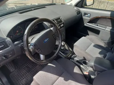 Gebraucht Ford Mondeo Ghia 131 PS (96 kW) 2006 Schwarz Limousine