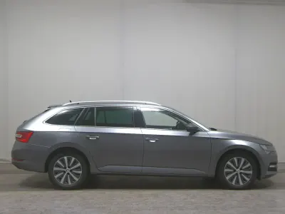 Gebraucht Skoda Superb Ambition 200 PS (147 kW) 2023 Grau Kombi