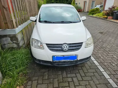 Gebraucht VW Fox Style 60 PS (44 kW) 2011 Weiß Kleinwagen
