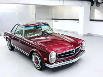 Używany Mercedes W113 150 KM (110 kW) 1968 Czerwony Kabriolet