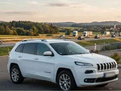 Gebraucht Jeep Cherokee Overland 200 PS (147 kW) 2016 Weiß SUV