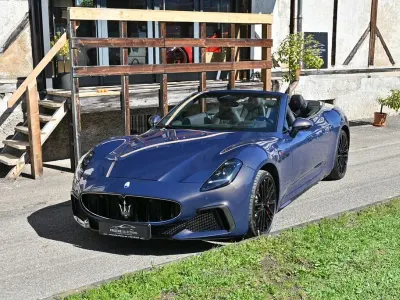 Neu Maserati GranCabrio 551 PS (405 kW) 2026 Blau Cabrio