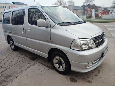 gebraucht Toyota HiAce 2.5 D-4D GL, 4WD, Klima 8-Sitzer TüV 01/26