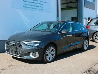 Gebraucht Audi A3 Ambiente 180 PS (132 kW) 2023 Andere Limousine