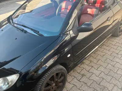 Gebraucht Peugeot 206 CC 136 PS (100 kW) 2002 Schwarz Cabrio