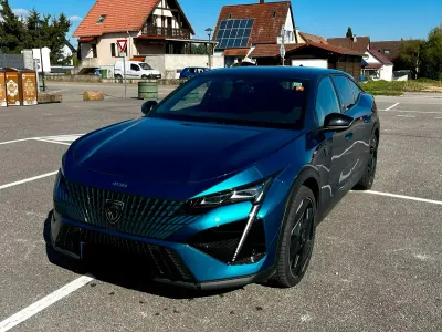 Gebraucht Peugeot 408 GT 179 PS (131 kW) 2023 Blau SUV