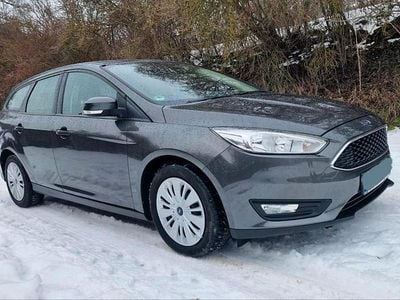 Gebraucht Ford Focus 125 PS (91 kW) 2016 Grau Kombi
