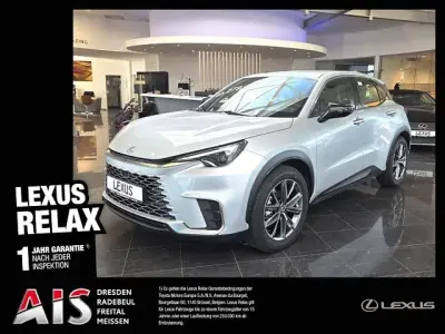 Gebraucht Lexus LBX 136 PS (100 kW) 2026 Platinsilber metallic SUV