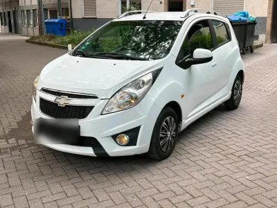Gebraucht Chevrolet Spark LT 82 PS (60 kW) 2011 Weiß Kleinwagen