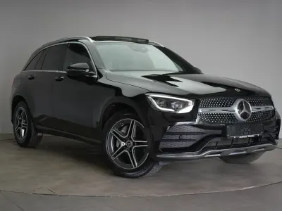 Second-hand Mercedes GLC300 245 CP (180 kW) 2019 Negru SUV