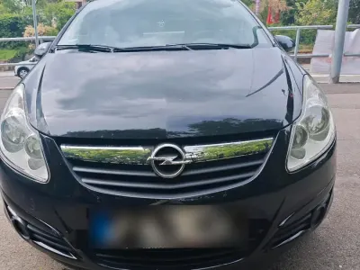 Usado Opel Corsa Sport 80 HP (58 kW) 2007 Preto Citadino