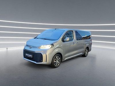 Silber Gebraucht 2024 Toyota Proace Verso Team Kombi | 43.990 € (Etwas zu teuer)