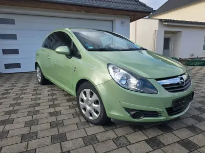 Gebraucht Opel Corsa Edition 87 PS (63 kW) 2010 Grün Kleinwagen