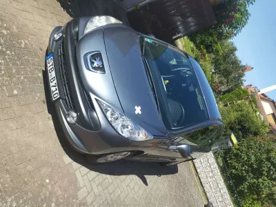 Gebraucht Peugeot 207 Urban Move 73 PS (53 kW) 2009 Grau Limousine
