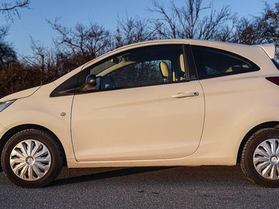 Weiß Gebraucht 2015 Ford Ka Kleinwagen | 3.999 € (Fairer Preis)