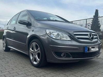 Usata Mercedes B200 140 CV (102 kW) 2008 Grigio Monovolume
