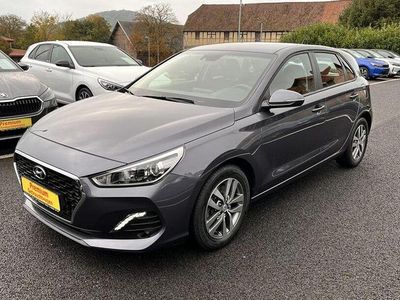 Grau Gebraucht 2019 Hyundai i30 Trend Limousine | 14.490 € (Fairer Preis)