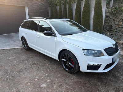 Gebraucht Skoda Octavia RS 184 PS (135 kW) 2015 Weiß Kleinwagen