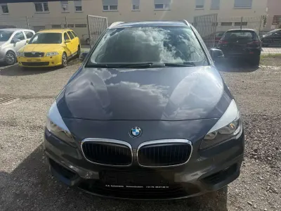 Gebraucht BMW 214 95 PS (69 kW) 2015 Mineralgrau metallic Van / Kleinbus
