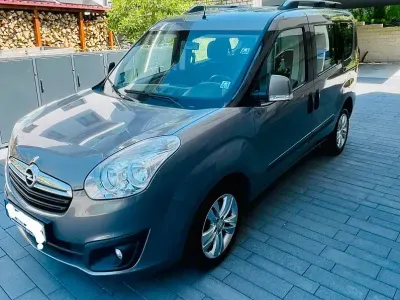 Gebraucht Opel Combo Edition 105 PS (77 kW) 2013 Grau Van / Kleinbus