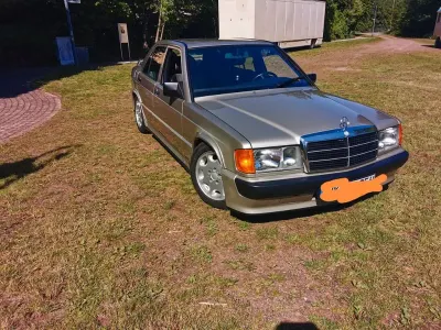 Gebraucht Mercedes 190 177 PS (130 kW) 1987 Gold Limousine