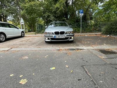 BMW 528