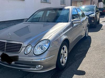 Mercedes E240