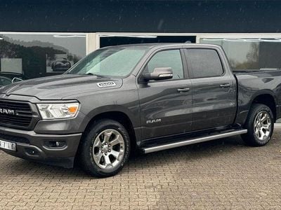 Grau Gebraucht 2019 Dodge Ram Abholung | 29.999 € (Guter Preis)