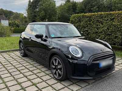 Gebraucht Mini Cooper 136 PS (100 kW) 2024 Schwarz Kleinwagen