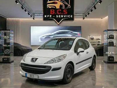 Gebraucht Peugeot 207 73 PS (53 kW) 2008 Weiß Limousine