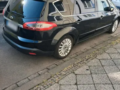 Gebraucht Ford S-MAX S 140 PS (102 kW) 2012 Schwarz Van / Kleinbus