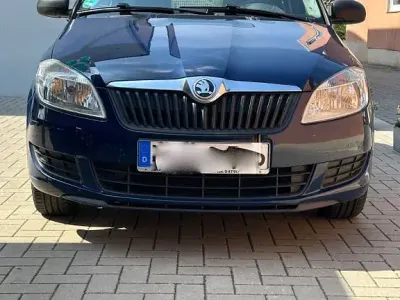 Używany Skoda Fabia Active 60 KM (44 kW) 2014 Niebieski Sedan/Limuzyna