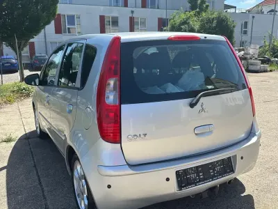 Gebraucht Mitsubishi Colt 95 PS (69 kW) 2006 Silber Kleinwagen