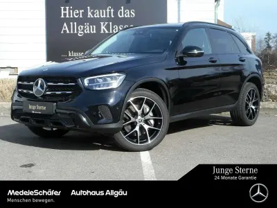 Używany Mercedes GLC300e Night 306 KM (225 kW) 2022 Czarny SUV