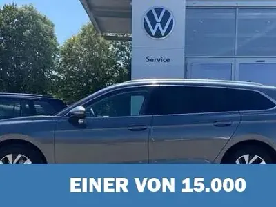 Gebraucht VW Passat Business 150 PS (110 kW) 2024 Grau metallic Kombi