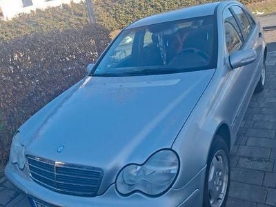 Gebraucht Mercedes C180 Classic 143 PS (105 kW) 2004 Silber Limousine